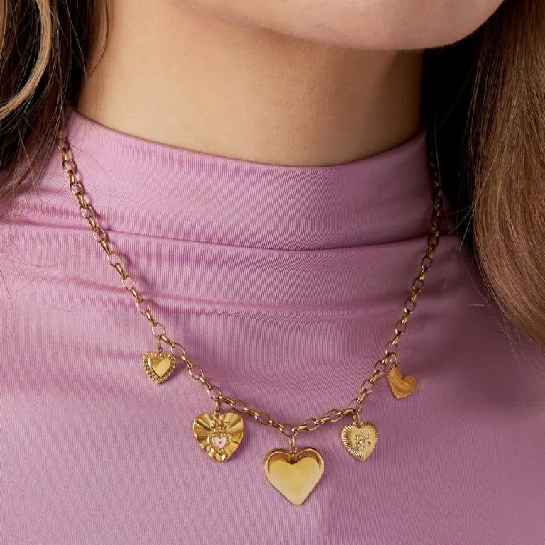 Bedelketting met hartjes