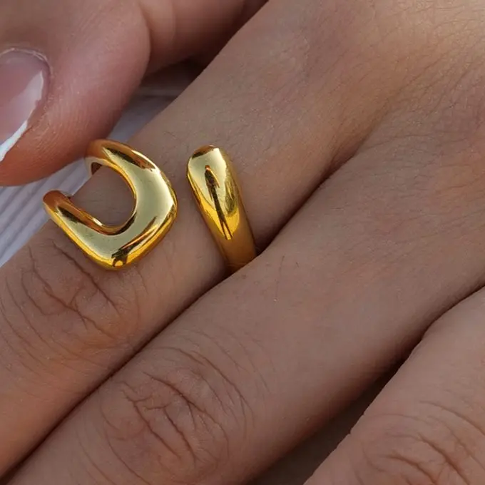 Holle gouden ring