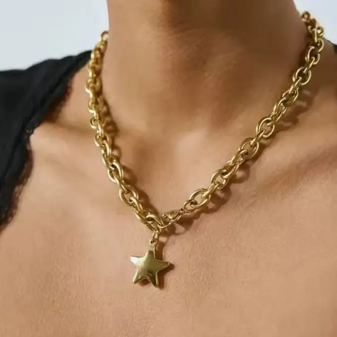 Ketting met ster bedel