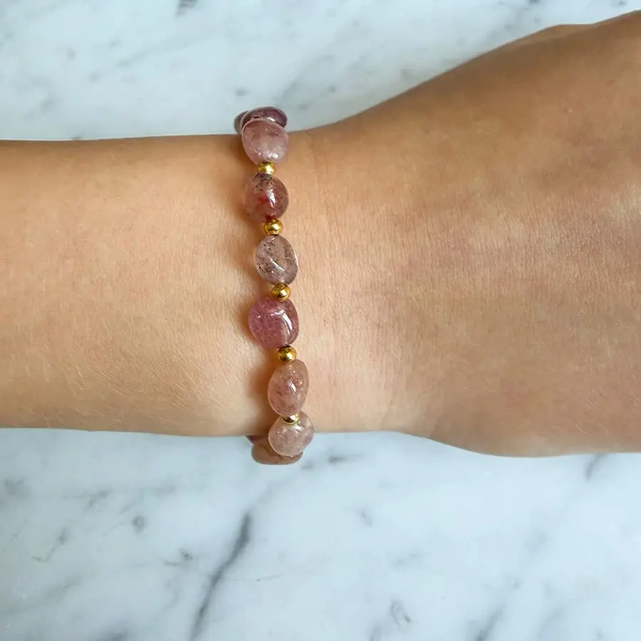 Aardbeienkwarts armband