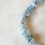 Blauwe aquamarijn steen